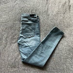 Abercrombie & Fitch High Rise Skinny Jeans